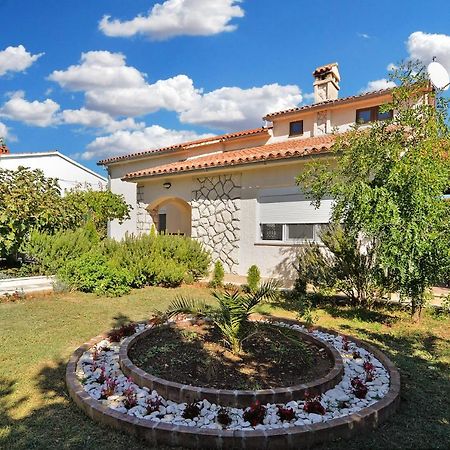 Vila House Vlade 1219 Premantura Exteriér fotografie