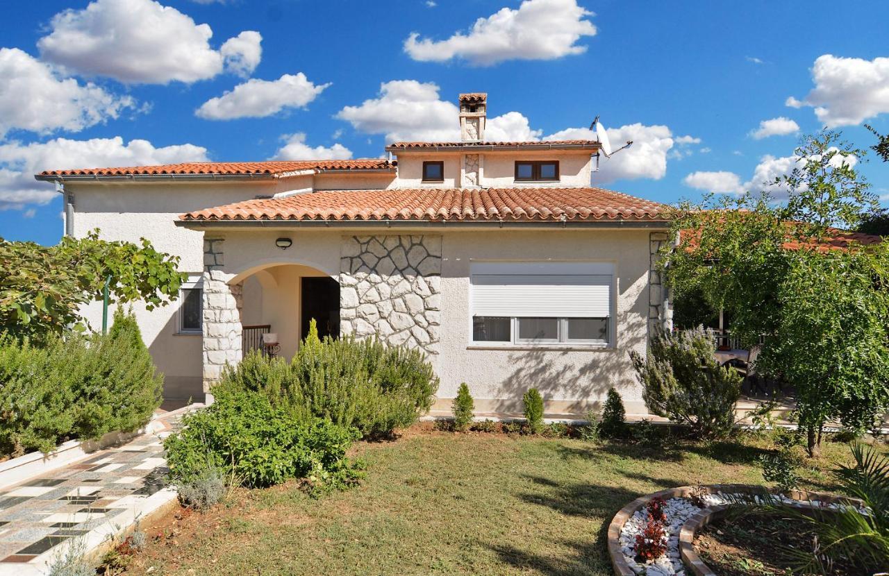 Vila House Vlade 1219 Premantura Exteriér fotografie