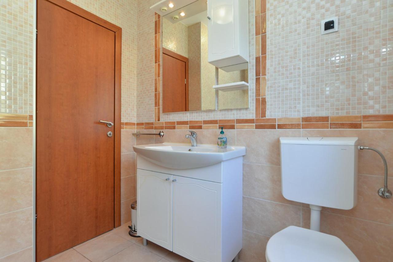 Vila House Vlade 1219 Premantura Exteriér fotografie
